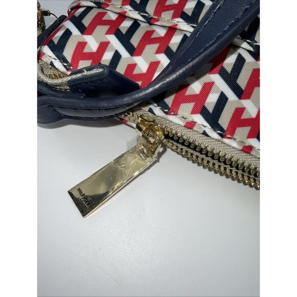 Tommy Hilfiger Crossbody hand bag NWT - Picture 3 of 8